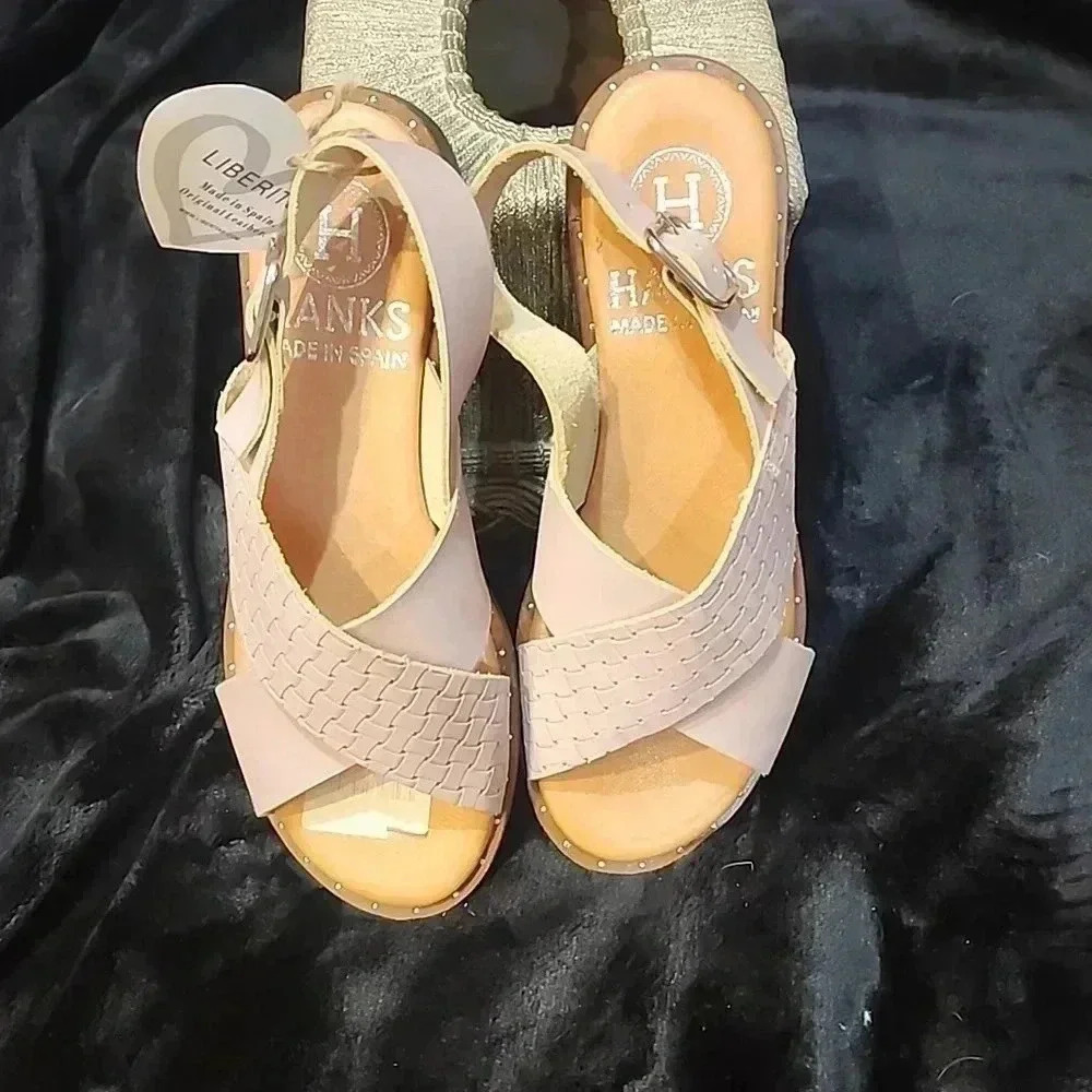 Hanks Sandals - Picture 2 of 5
